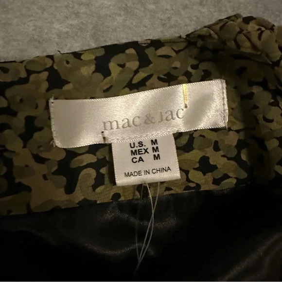 NWT Mac & Jac olive spaghetti strap tank top size M - Picture 5 of 7